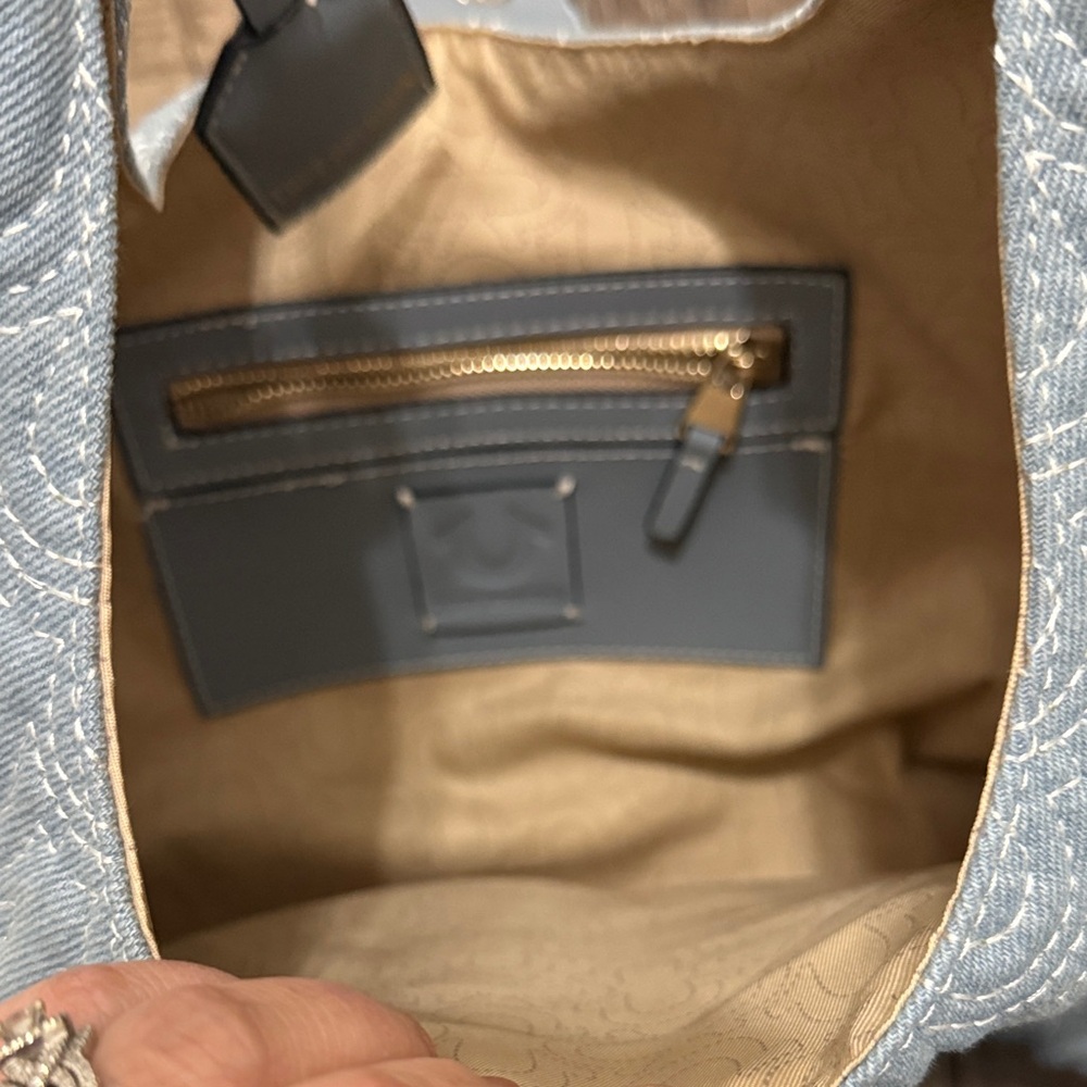 True Religion Light Blue Quilted Shoulder Bag with Gold Horseshoe Emblem - Picture 4 of 4